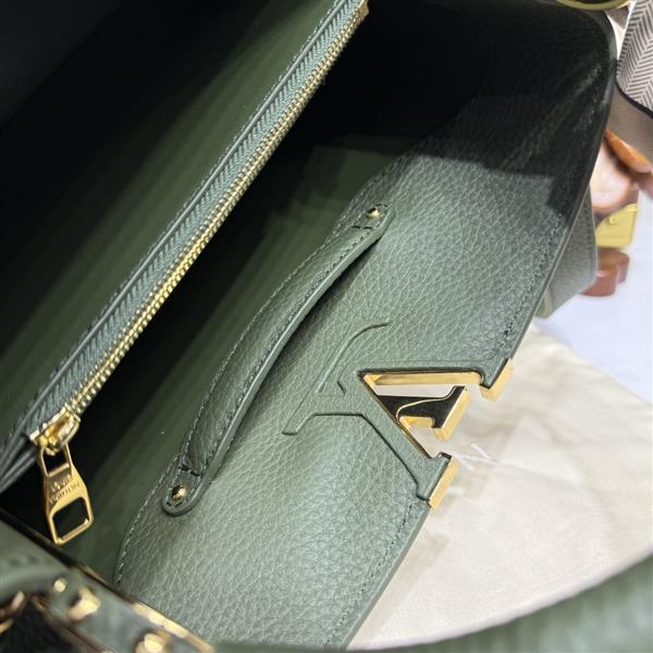 2026120164255719 250